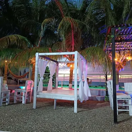 Bed and breakfast Paicos Beach *