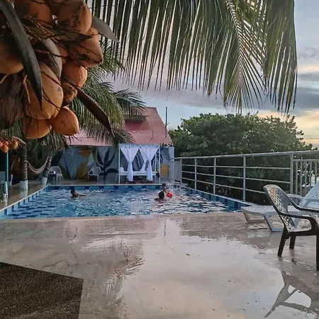 Paicos Beach Bed and breakfast