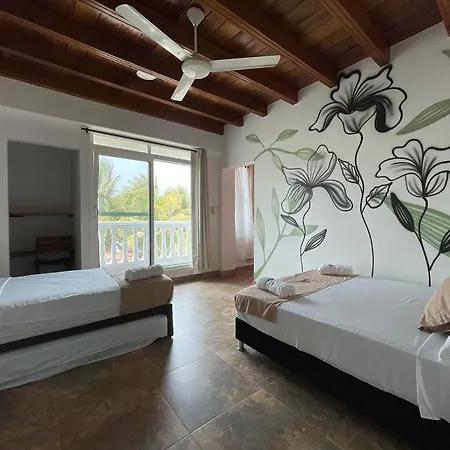 Paicos Beach Bed and breakfast